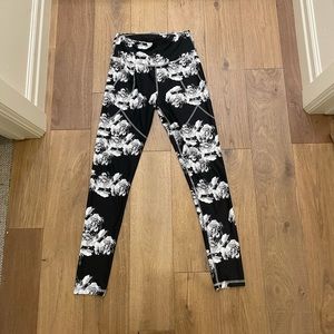 Black and White Floral Athletic Leggings
